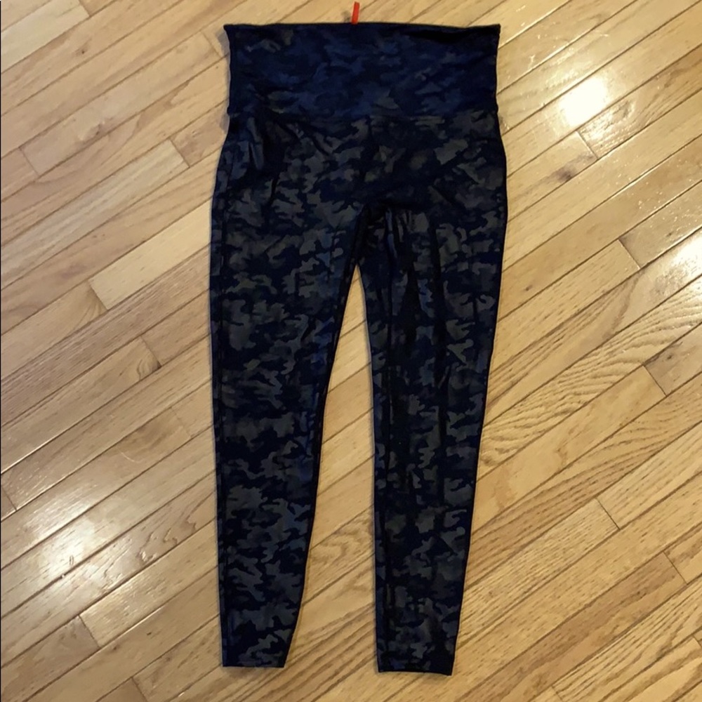 Faux leather camo leggings